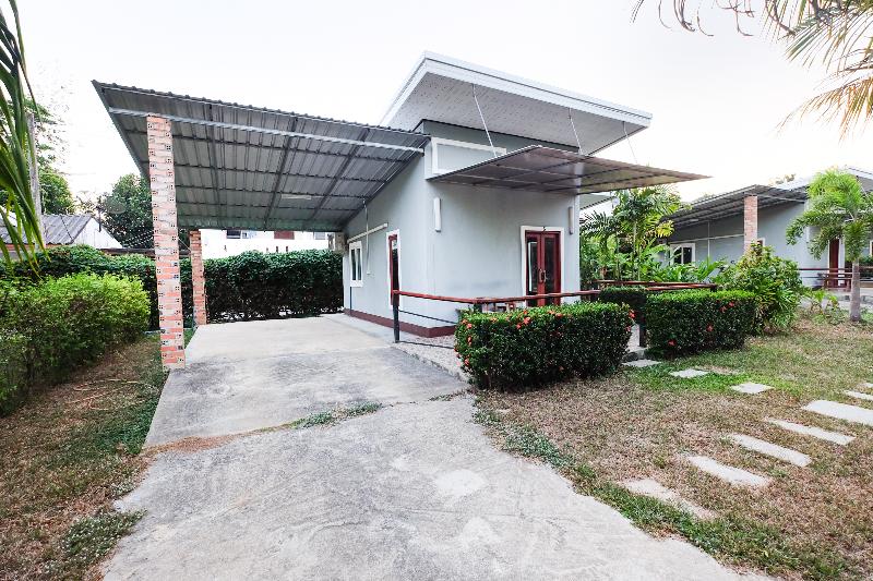 فندق Oyo 690 Bann Supansa Resort