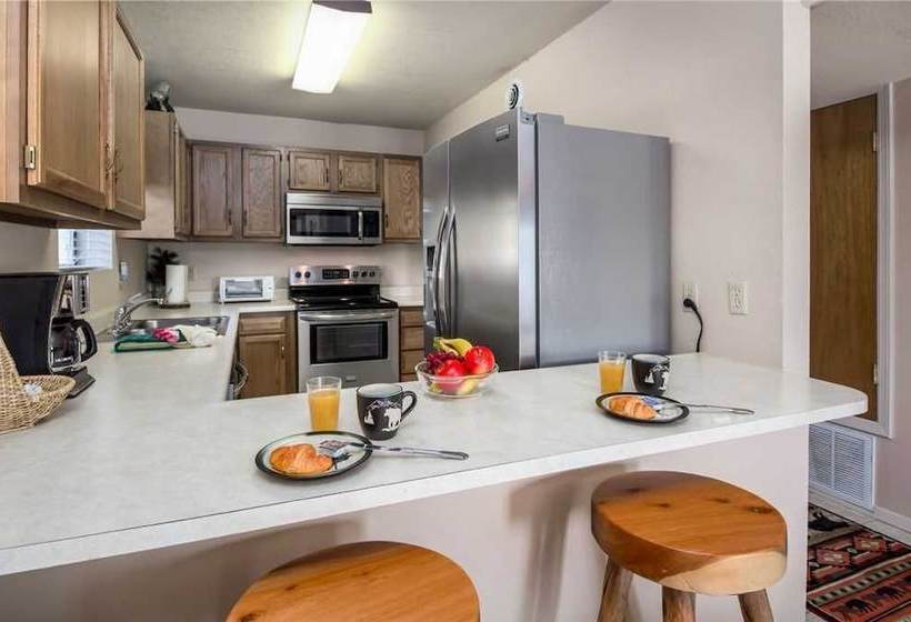 Mama Bears Den  Two Bedroom Cabin