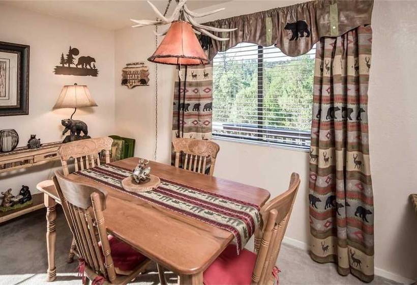 Mama Bears Den Two Bedroom Cabin