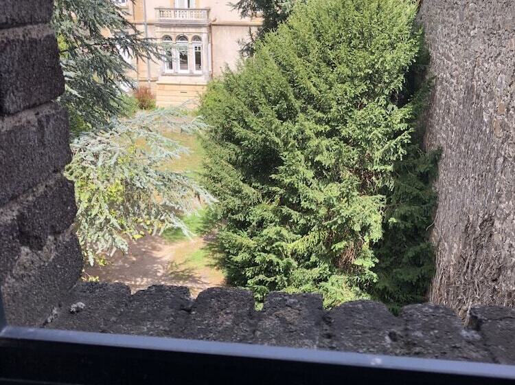 مبيت وإفطار Les Marronniers