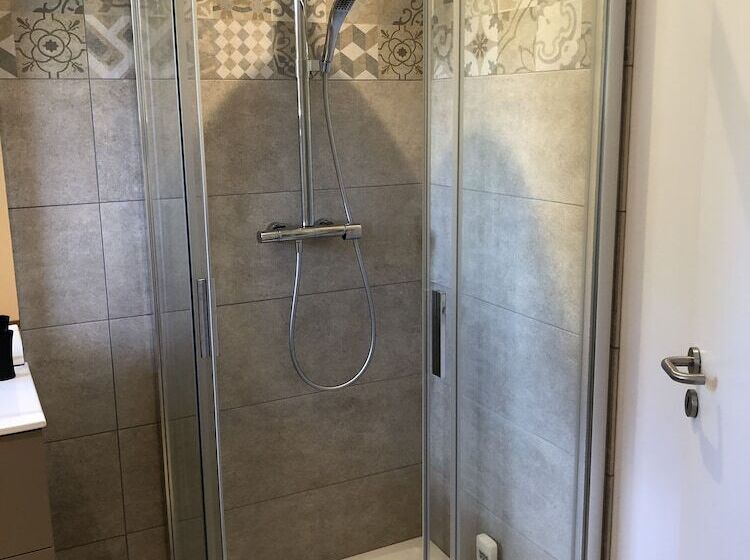 민박 Les Marronniers