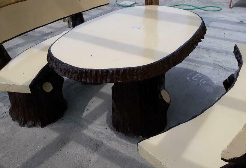 تختخواب و صبحانه Marinus