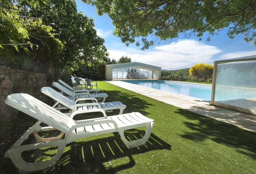 Хостел Les Terres De Saint Hilaire