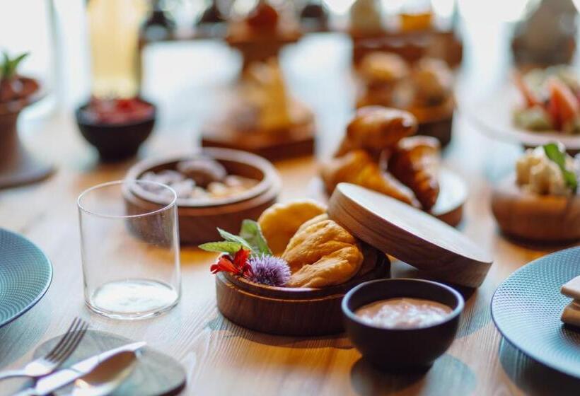 Au Charmant Petit Lac   Ecohotel Parc & Spa