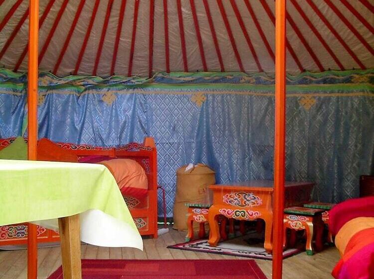 Отель Village De Yourtes