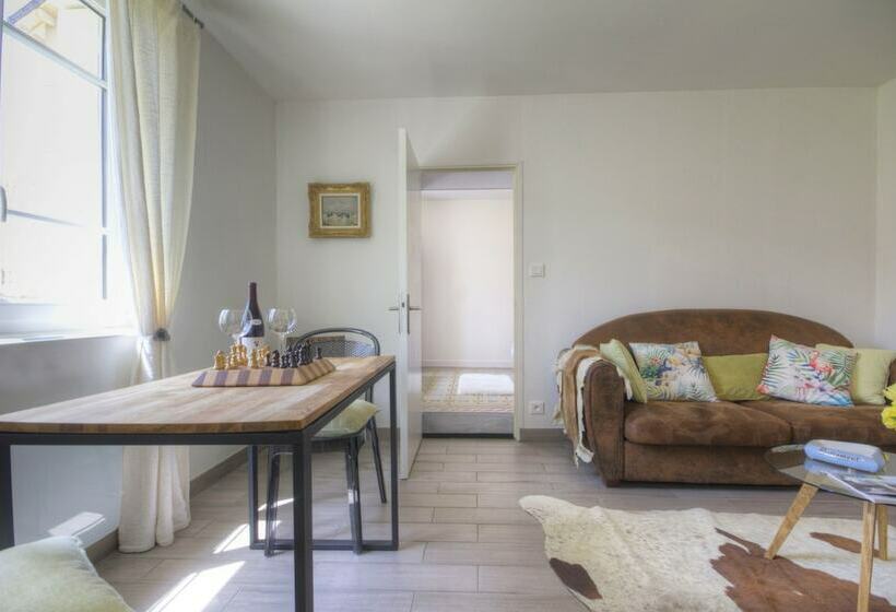 L Escale De Jules Et Lily