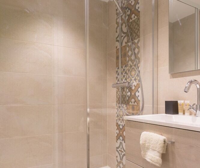 L Escale De Jules Et Lily