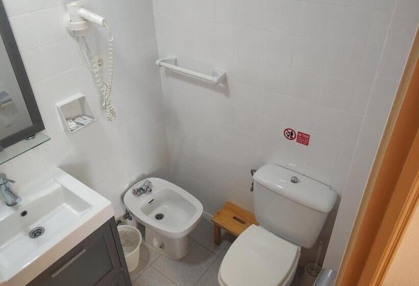 Пансион Hostal Restaurante Iruñako