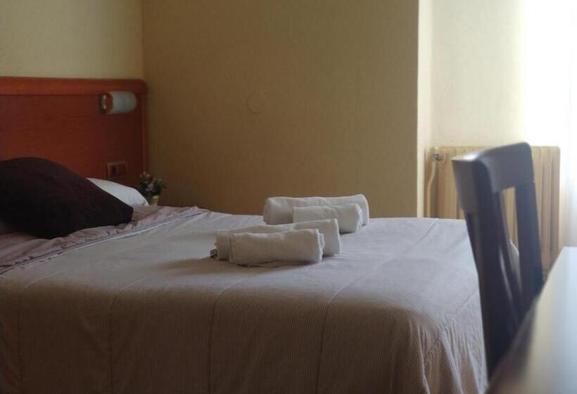 Пансион Hostal Restaurante Iruñako