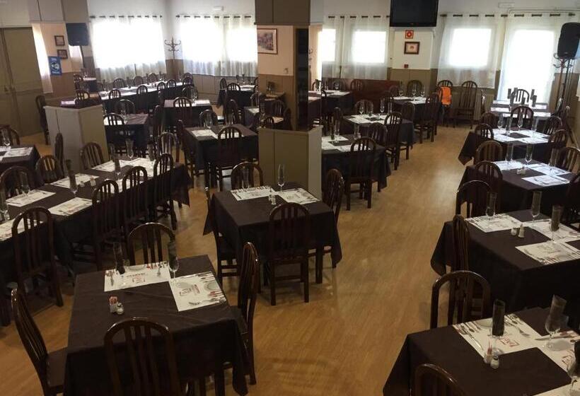 Пансион Hostal Restaurante Iruñako