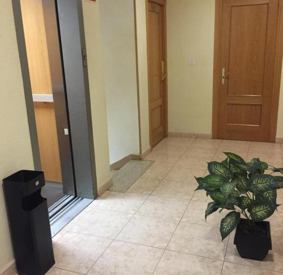 Пансион Hostal Restaurante Iruñako