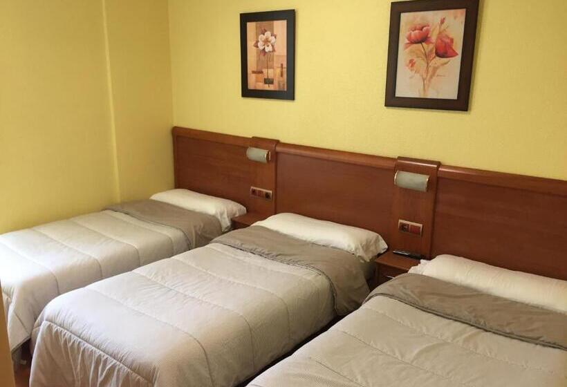 Пансион Hostal Restaurante Iruñako