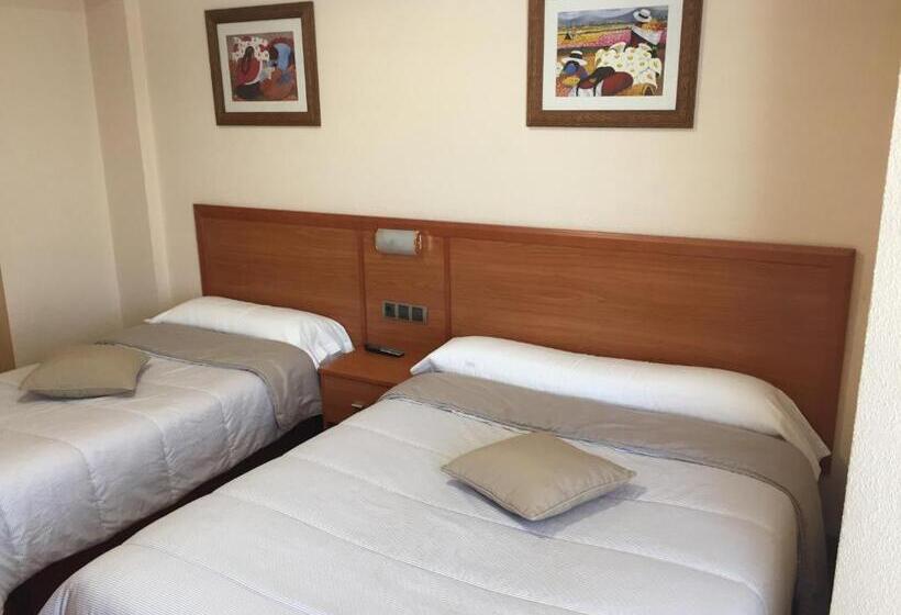 Пансион Hostal Restaurante Iruñako