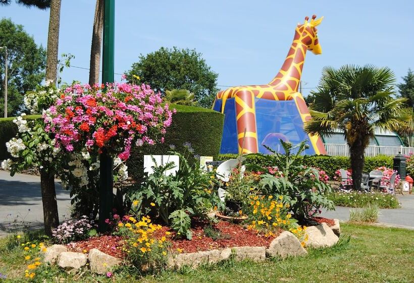 Отель Camping Les Capucines