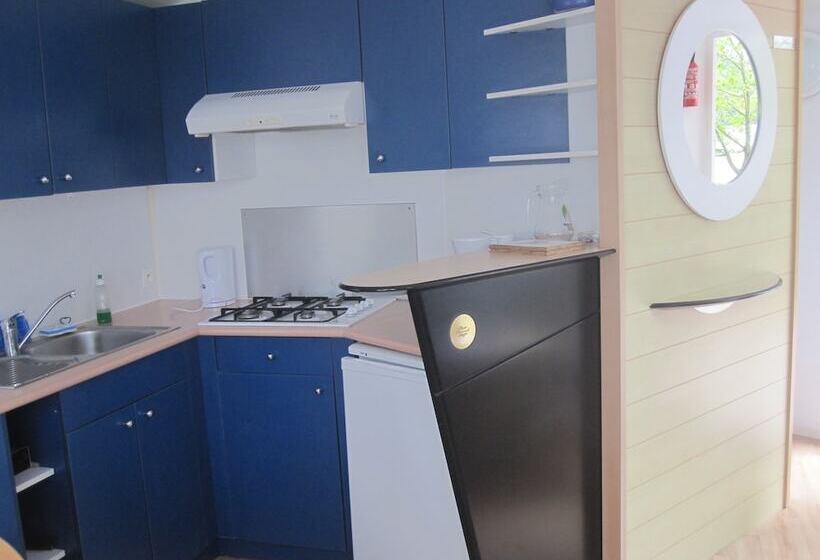 Отель Camping Les Capucines