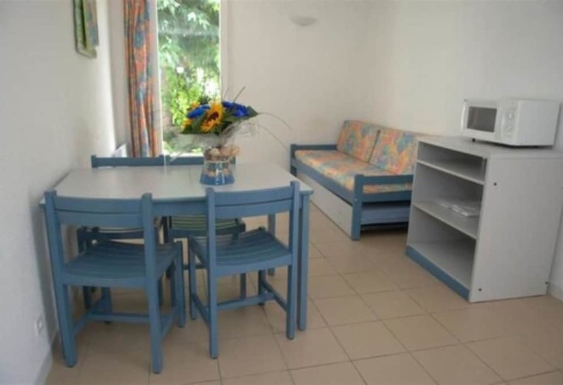 Отель Village Vacances Des Rives Des Corbieres