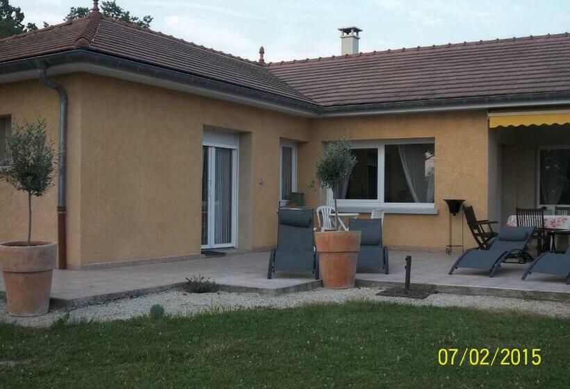 פנסיון Alaguyauder La Chambre