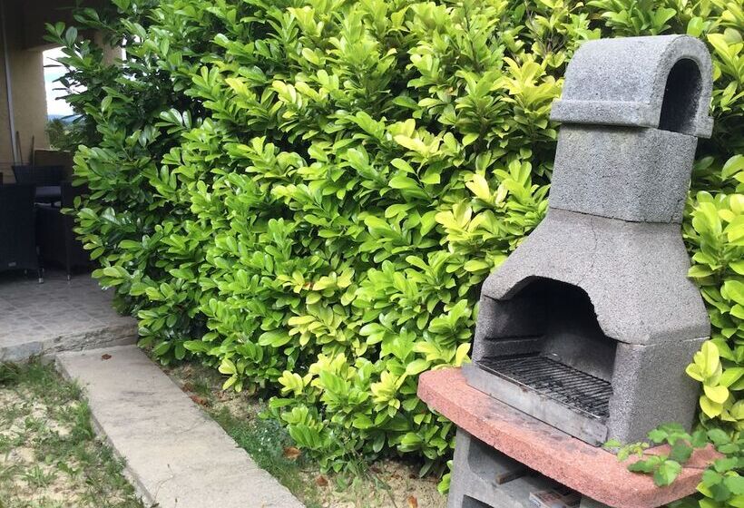 펜션 Domaine La Fontaine Du Cade