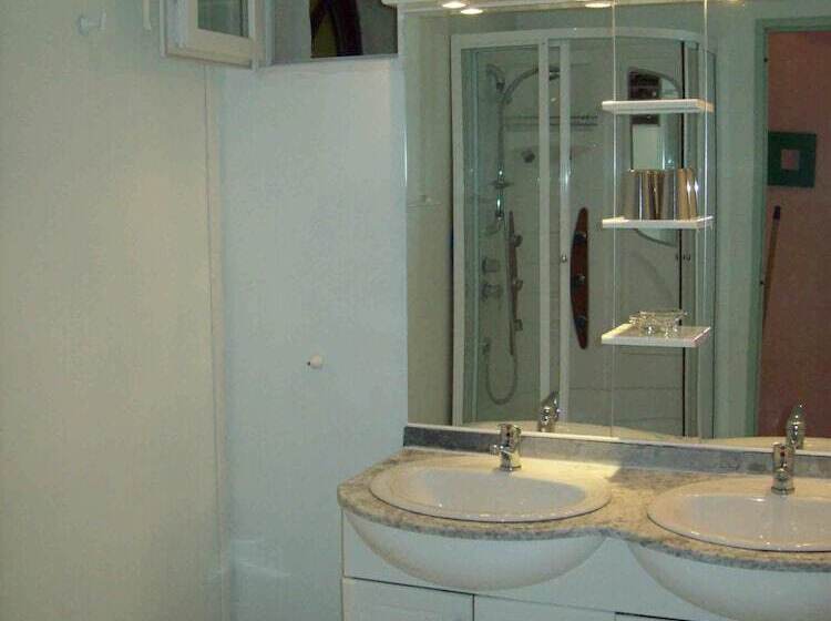 펜션 Domaine La Fontaine Du Cade