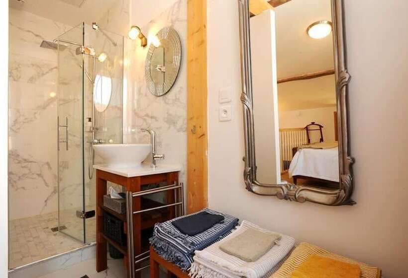 مبيت وإفطار Chambre D'hôtes La Grange