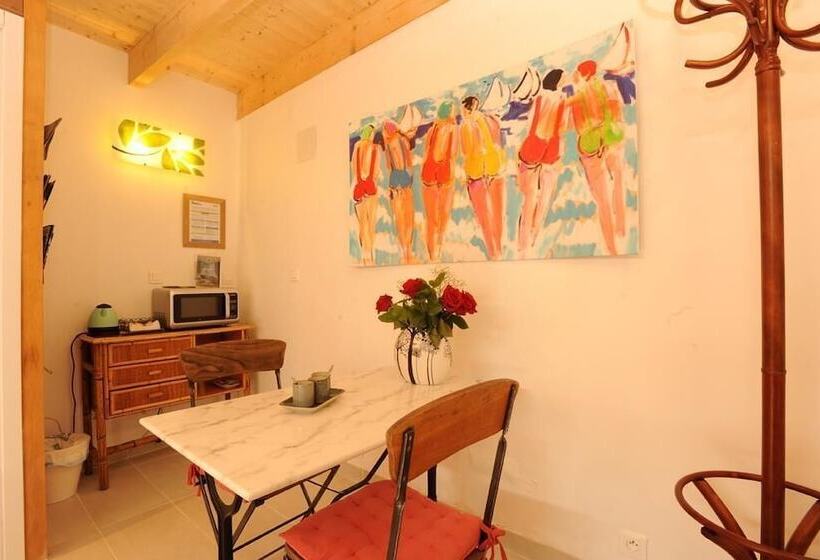 مبيت وإفطار Chambre D'hôtes La Grange