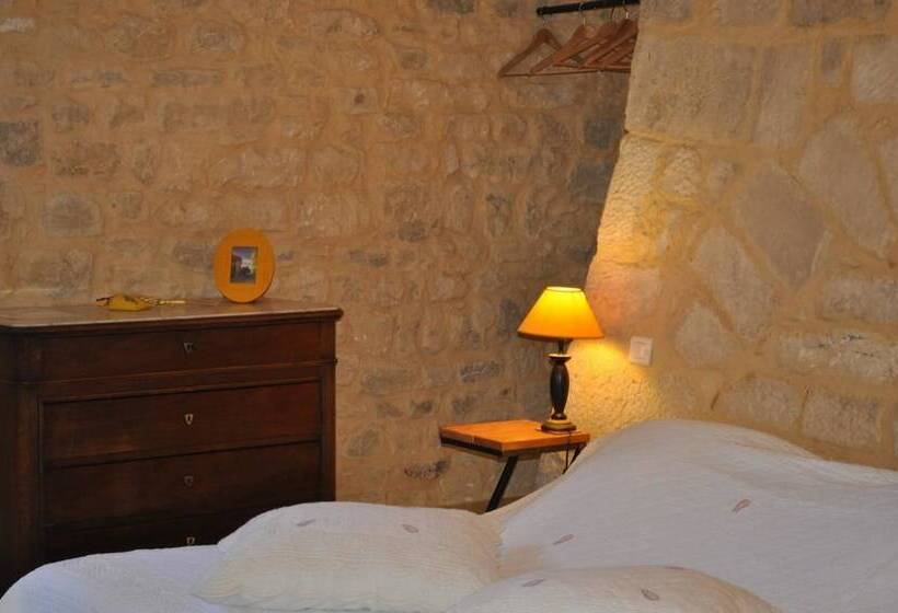 צימר Château De Bessas