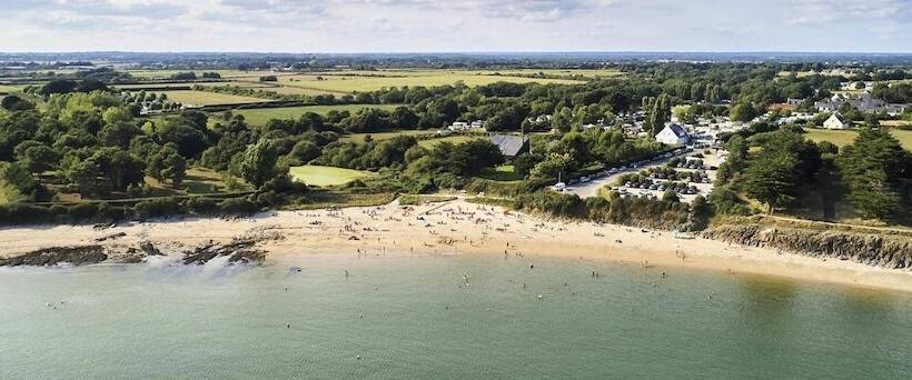 צימר Domaine De Lesty   Chambre D Hôtes