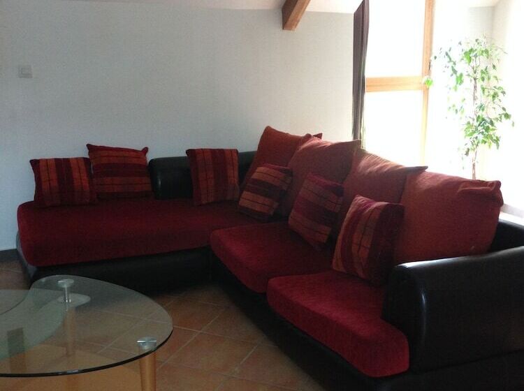 צימר Domaine De Lesty   Chambre D Hôtes