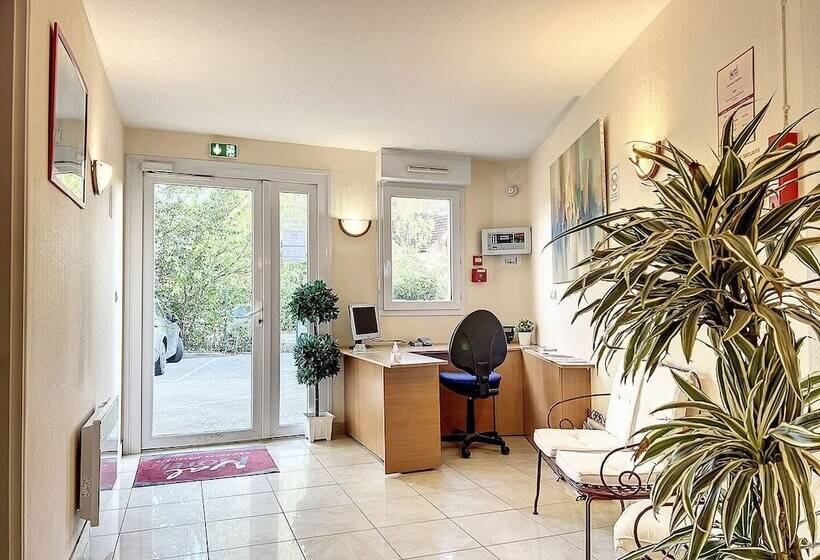 فندق Valhôtel   Hôtel Résidence Châteaufort