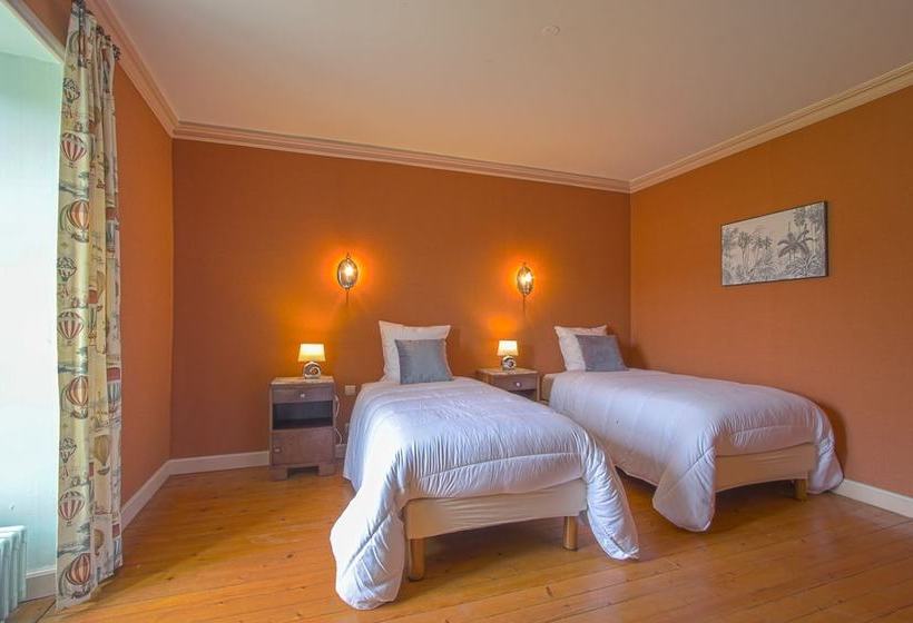 Le Château De Monceaux