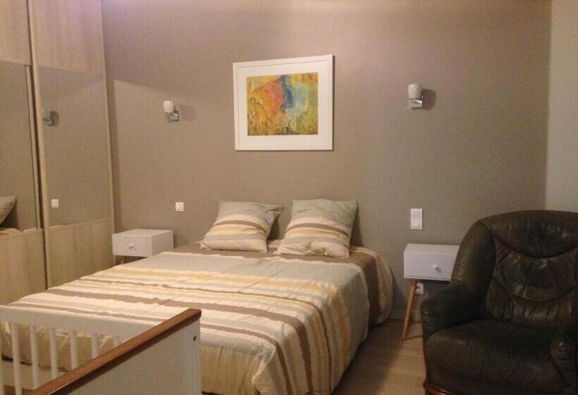 פנסיון Ch. D Hôtes De La Saliais