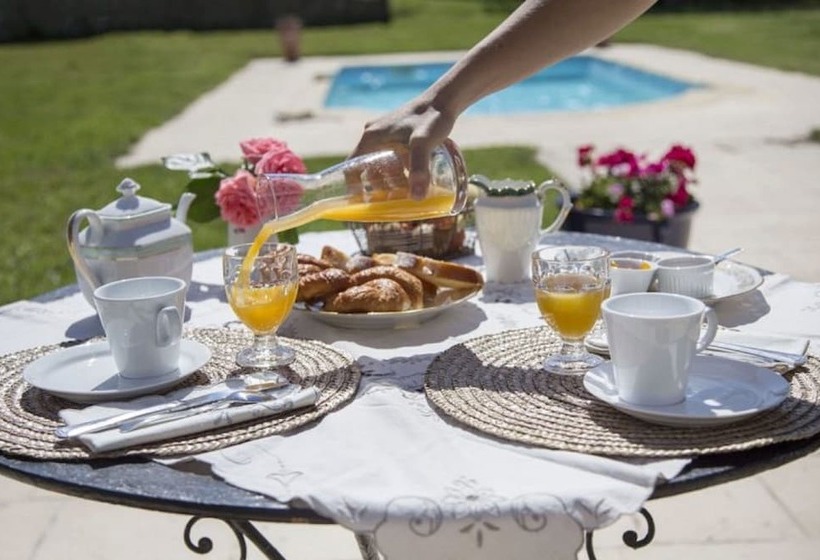 ペンション La Source Gilhodes