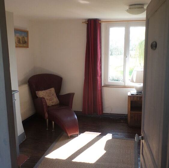 ベッドアンドブレックファースト Chambres D Hôtes   Les Vallées