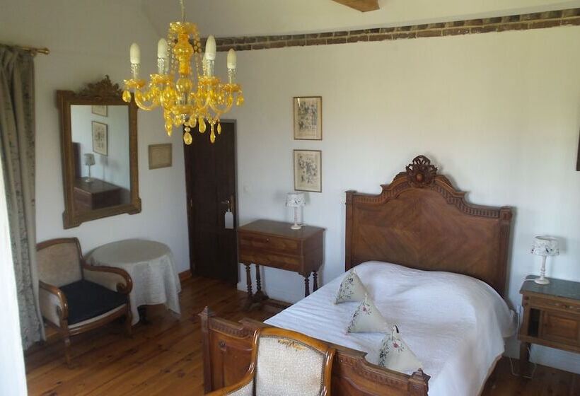 ベッドアンドブレックファースト Chambres D Hôtes   Les Vallées