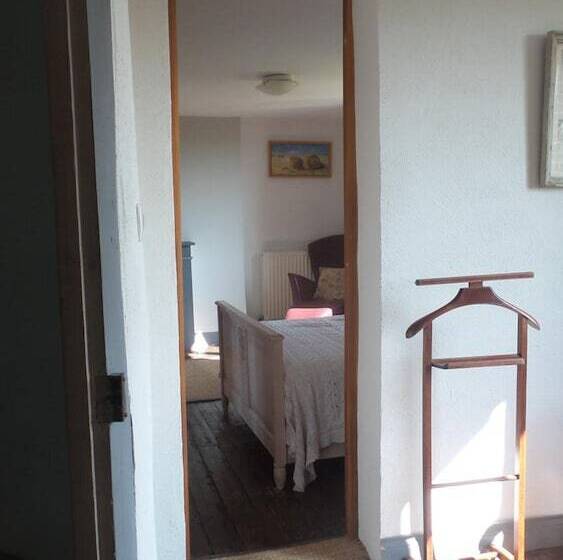 ベッドアンドブレックファースト Chambres D Hôtes   Les Vallées