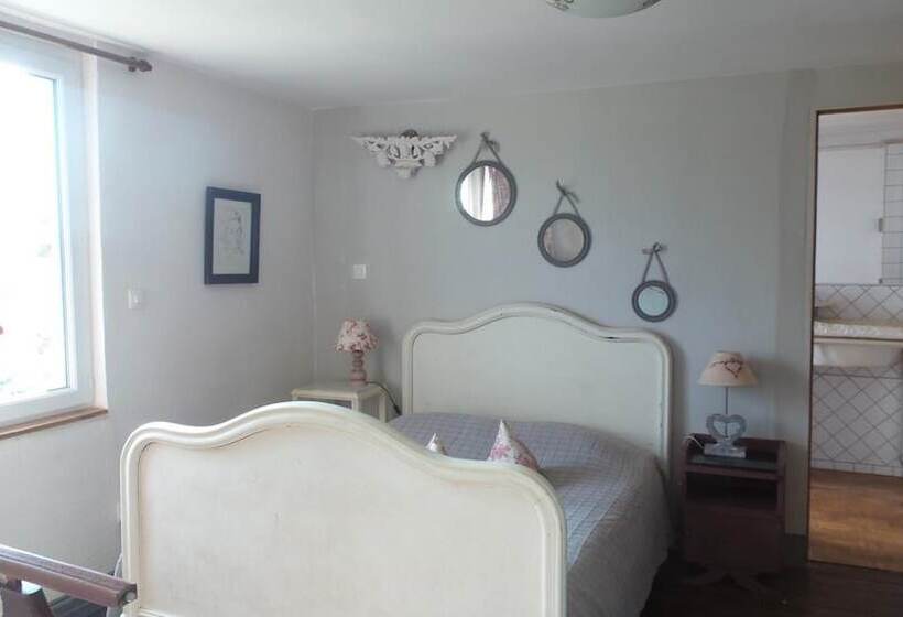 ベッドアンドブレックファースト Chambres D Hôtes   Les Vallées