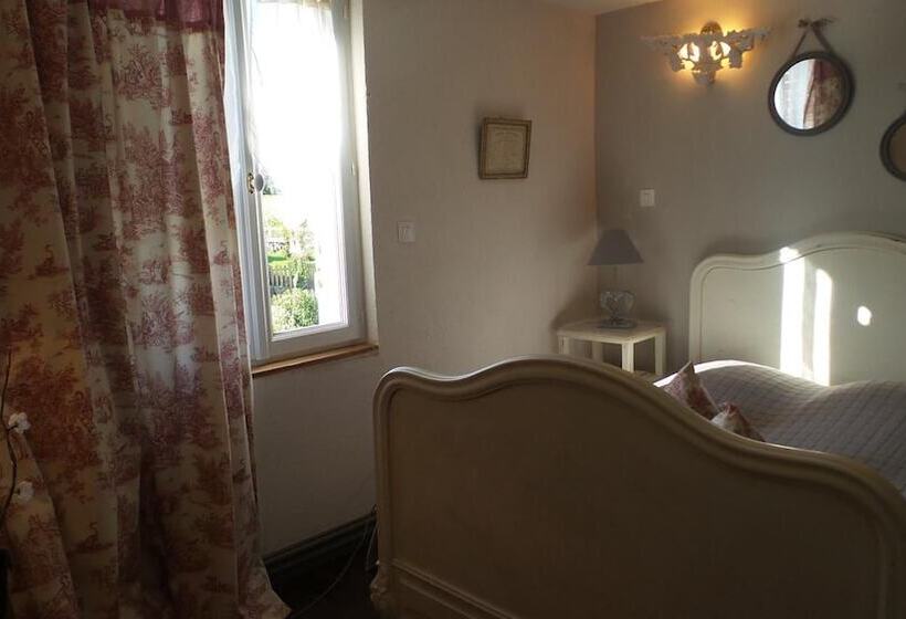 ベッドアンドブレックファースト Chambres D Hôtes   Les Vallées