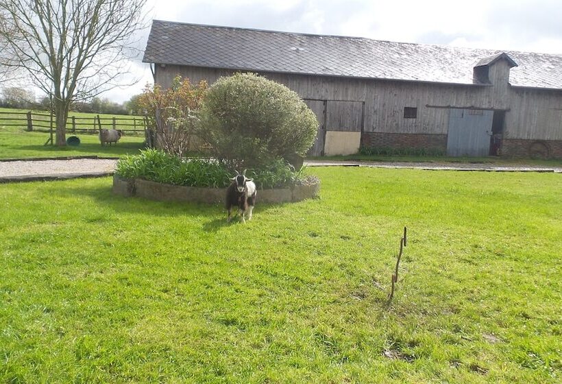 ベッドアンドブレックファースト Chambres D Hôtes   Les Vallées