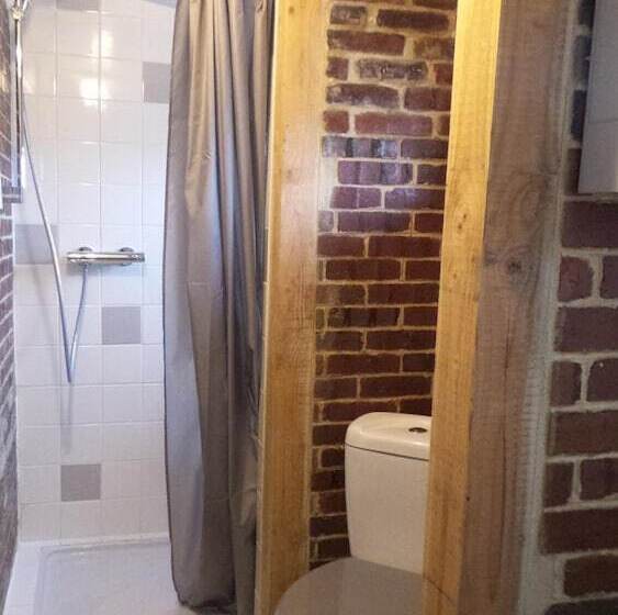 ベッドアンドブレックファースト Chambres D Hôtes   Les Vallées