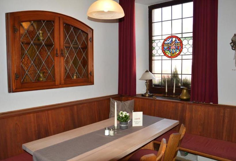 Отель Gasthof Metzgerei Lamm   Benedikt Rückel