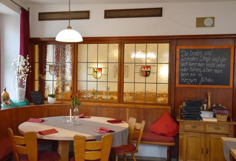 Отель Gasthof Metzgerei Lamm   Benedikt Rückel