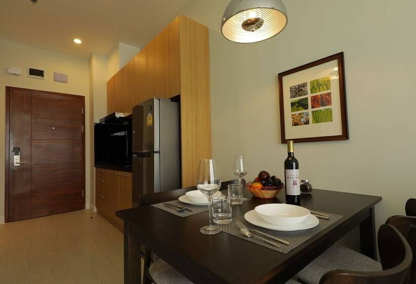 The View Serviced Residence 豪景日式酒店公寓