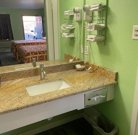 מוטל Relax Inn Dublin