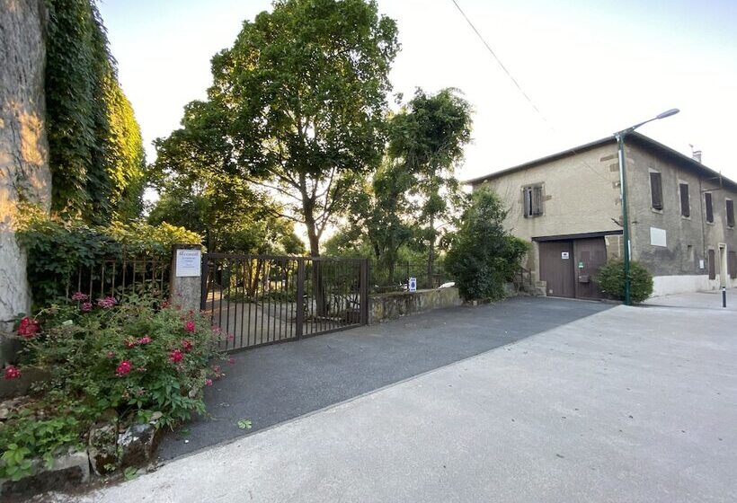 Пансион Gîte Le Papillon Le Cocon De Curson