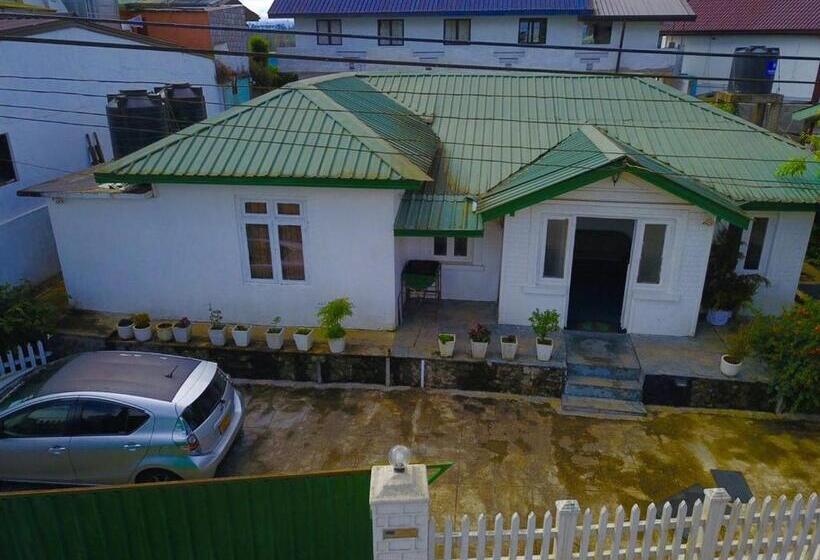 Пансион Zion White House