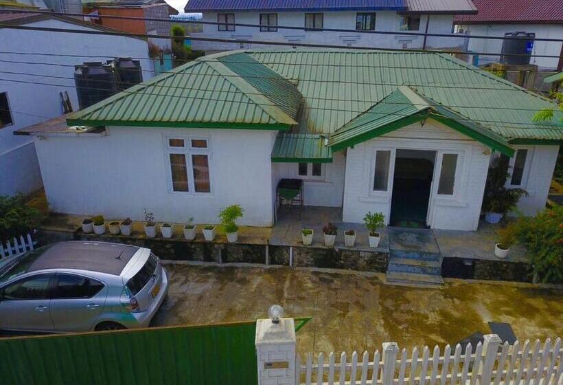 Пансион Zion White House