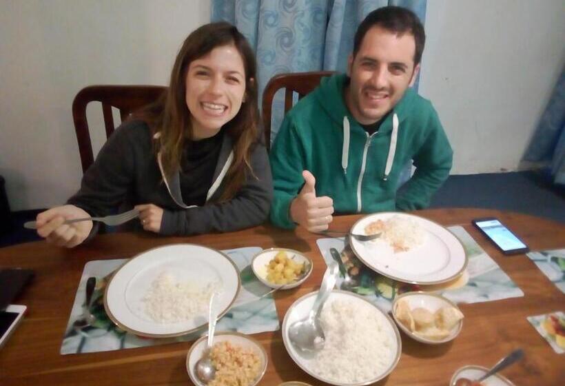 Пансион Zion White House