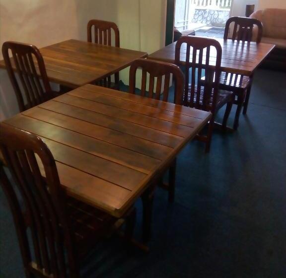 Пансион Zion White House