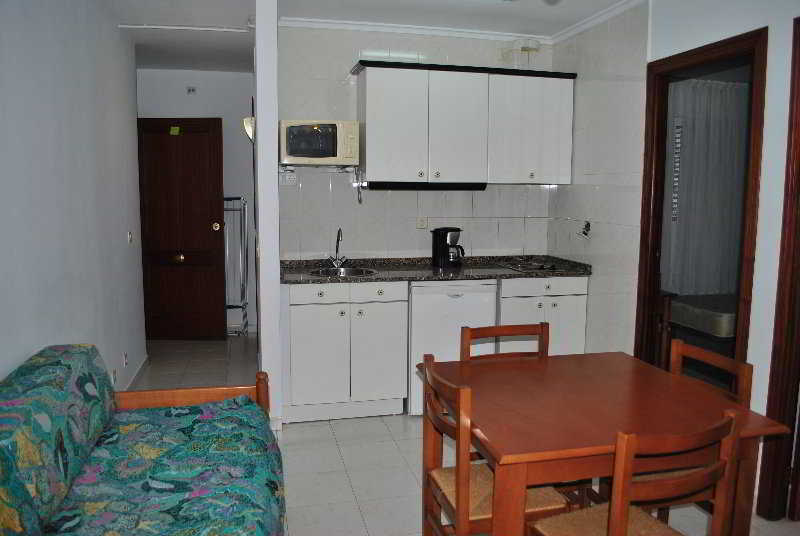 Apartamentos Turísticos Regollera