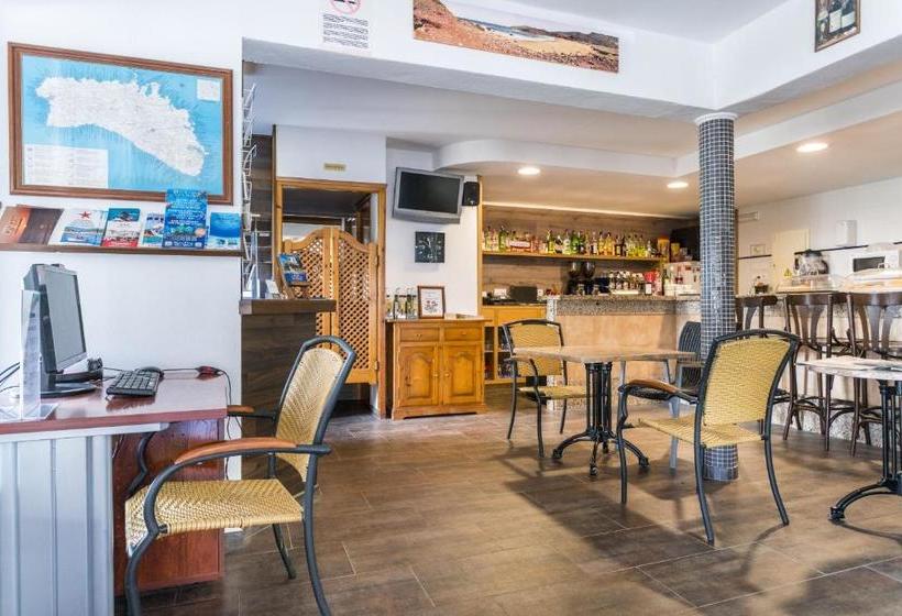 Apartamentos Sol Ponent